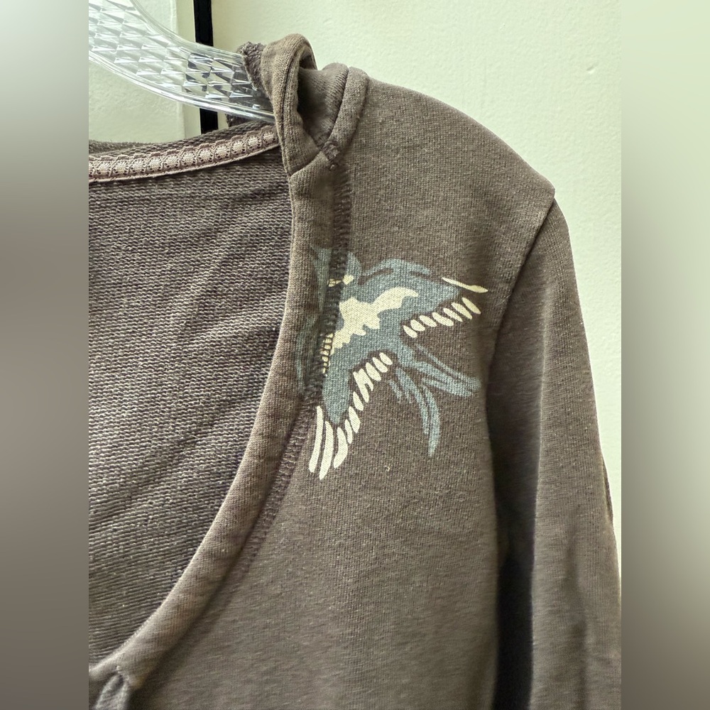 Beautiful Lucy brown hoodie with bird design on front and back in size small